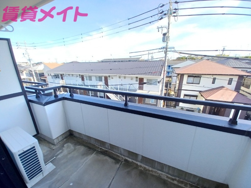 バルコニー　同物件別部屋写真