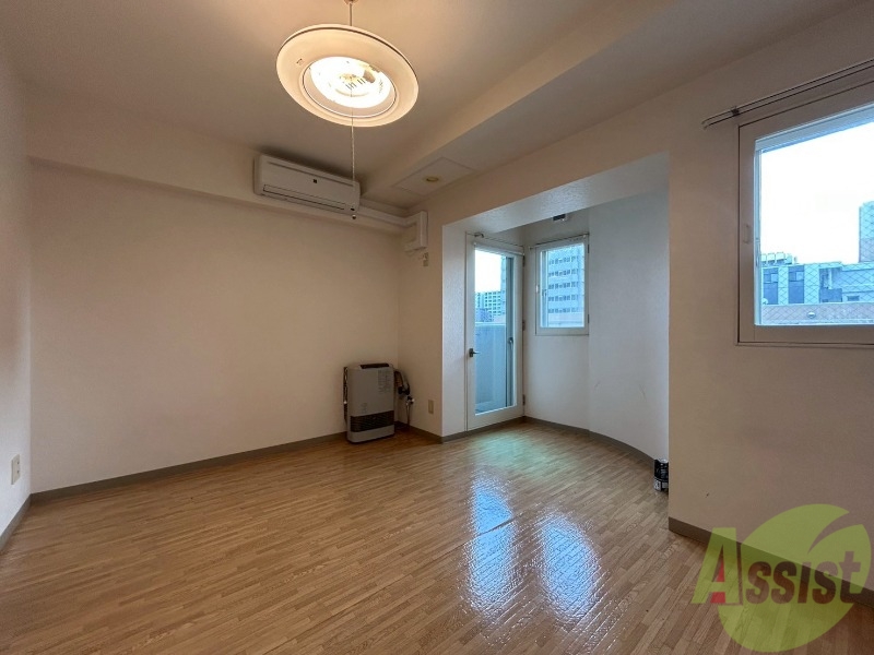 居室・リビング　広くてキレイなお部屋が広がっていて、充実した生活が送れそう。