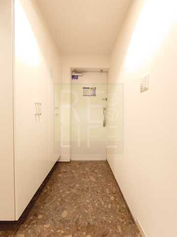 玄関　レジディア根岸