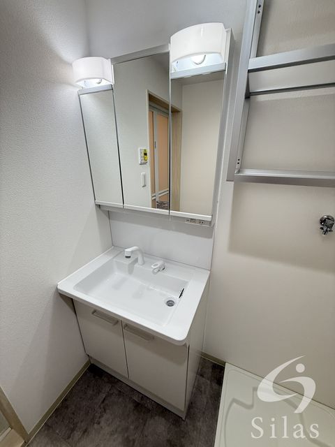 洗面設備　同仕様