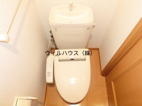 トイレ　ウォシュレット付き！
