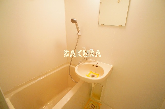 バス・シャワールーム　清潔感のある快適バスルーム♪