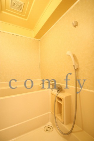 バス・シャワールーム　バスルーム