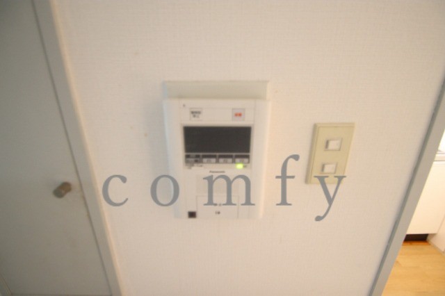 セキュリティ　モニター付きインターホン