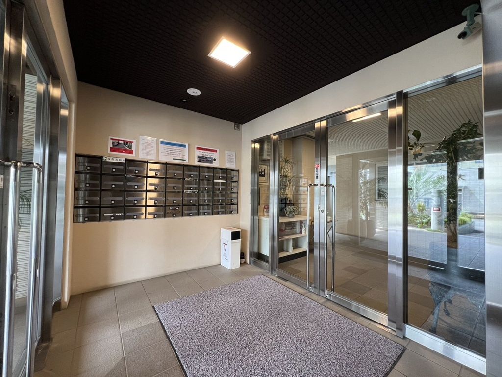 エントランス　エントランス