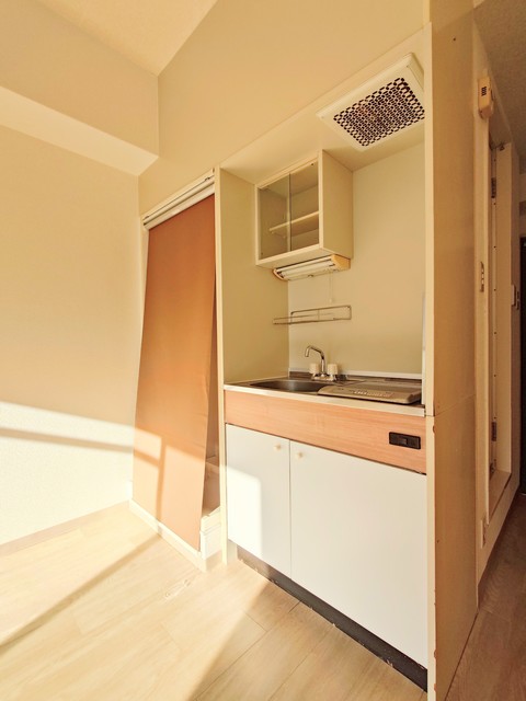 キッチン　コンロ設置済みのキッチンです。