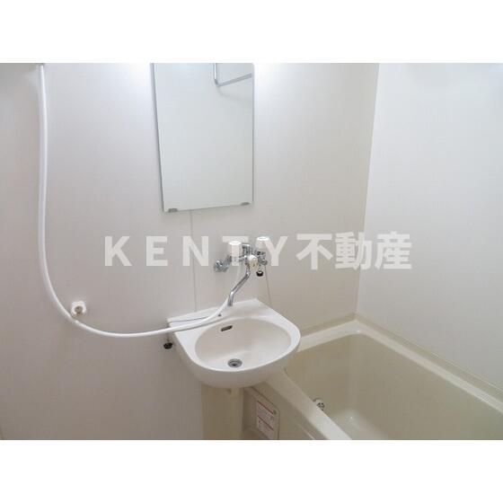 バス・シャワールーム　ゆったり過ごせるお風呂です