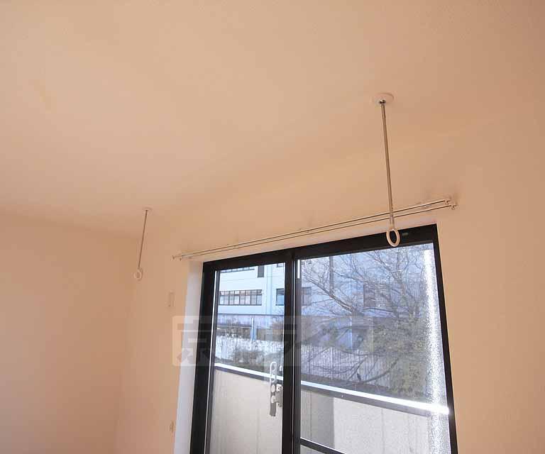 その他設備　室内干しも簡単ですよ。