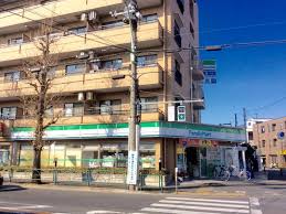 コンビニ　ファミリーマート狛江東和泉店（コンビニ）まで383m