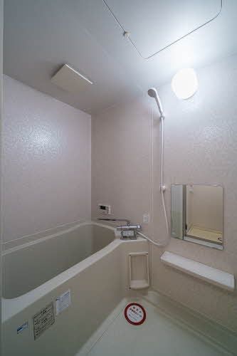 バス・シャワールーム　バスルーム