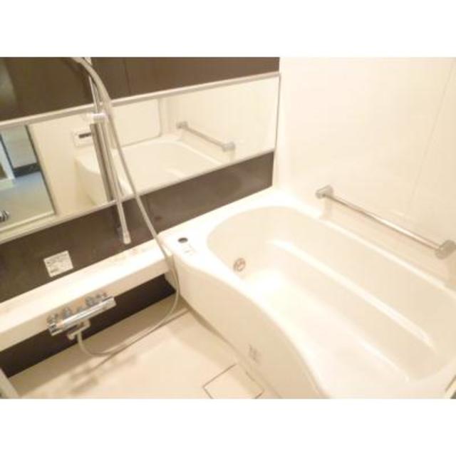 バス・シャワールーム　※写真は同タイプ住戸です。