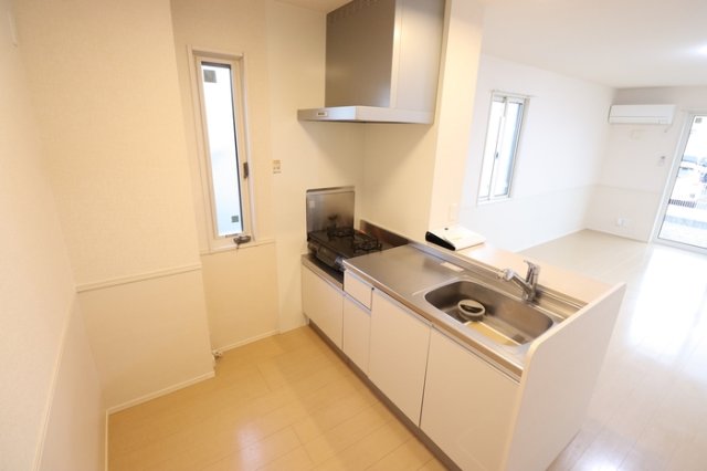 キッチン　対面キッチン（ガスコンロ付）