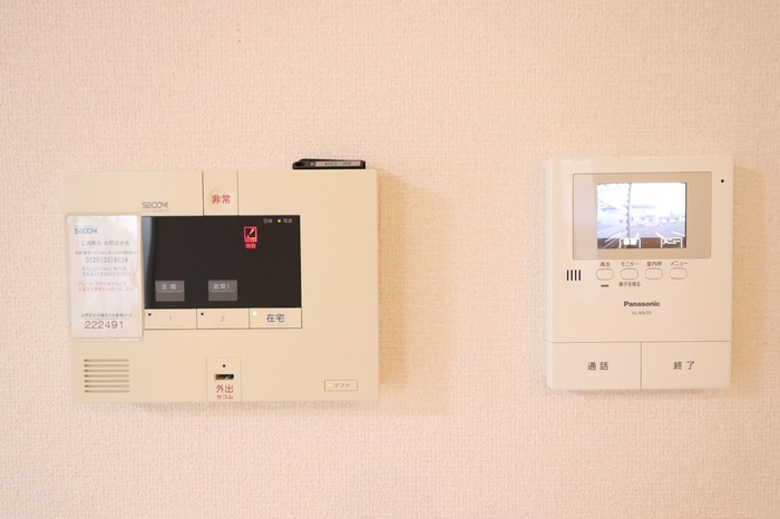 セキュリティ　SECOMホームセキュリティー搭載＋モニター付インターホン