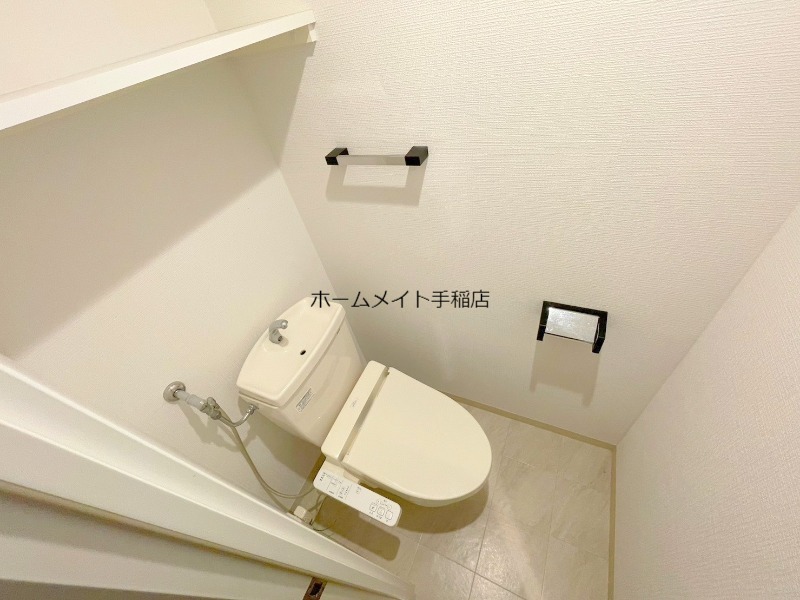 トイレ　清潔なウォシュレット付きです！