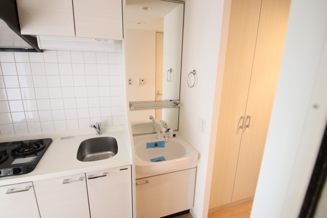 洗面設備　※別室の参考写真の為、現況優先です。