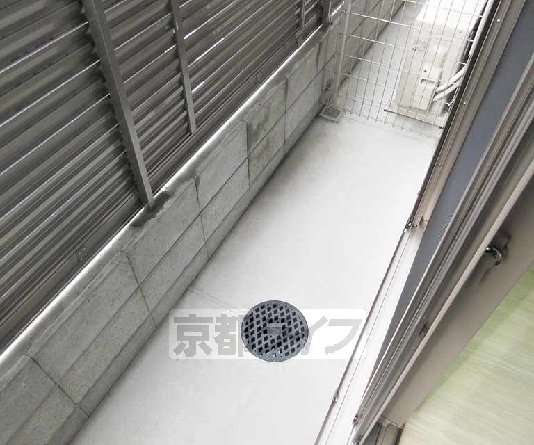 バルコニー　洗濯物もたくさん干せますね