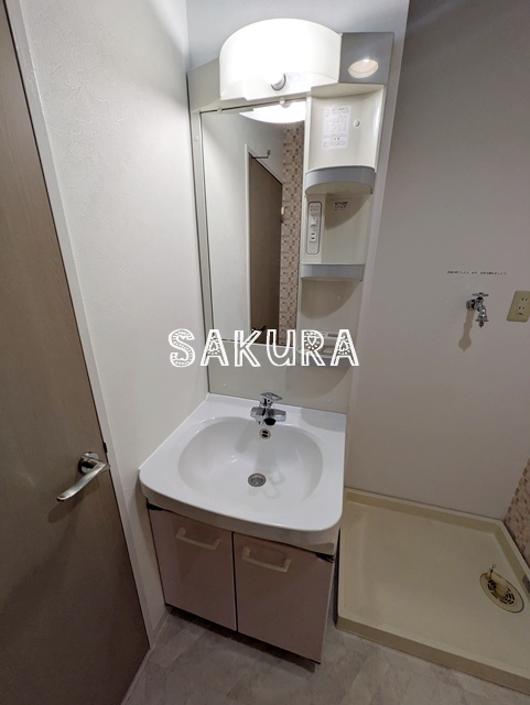 洗面設備　身支度に欠かせない独立洗面台♪