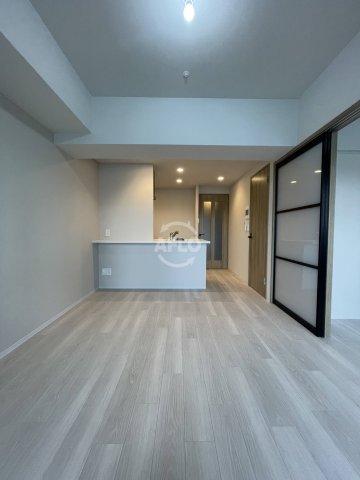 居室・リビング　Louis Residence弁天町　リビング