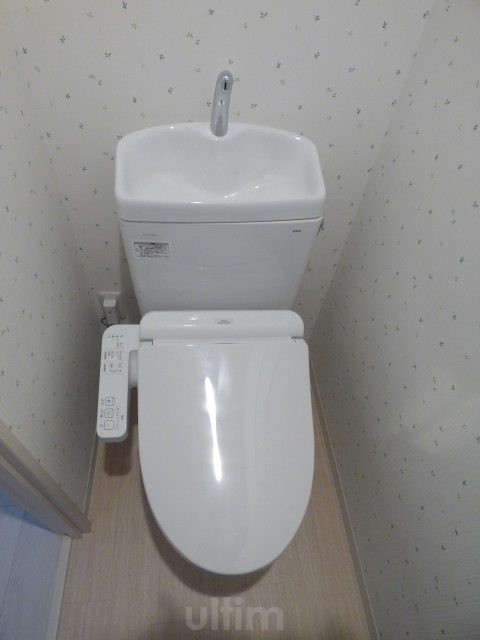 トイレ　※別のお部屋のお写真です。御参考までに。