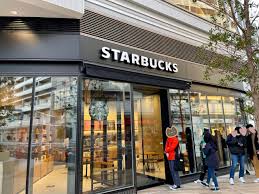 飲食店　STARBUCKS COFFEE(スターバックスコーヒー)（飲食店）まで2047m