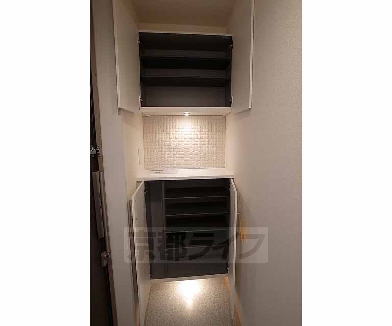 収納　シューズボックス完備