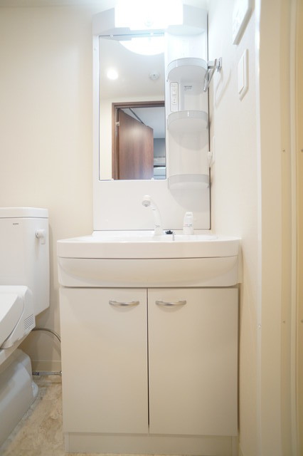 洗面設備　参考写真（同建物別部屋のものです）