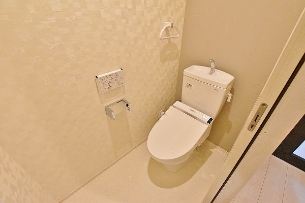 トイレ　★温水洗浄便座付トイレ★