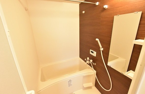 バス・シャワールーム　★追い焚き＆浴室乾燥機付きの浴室★