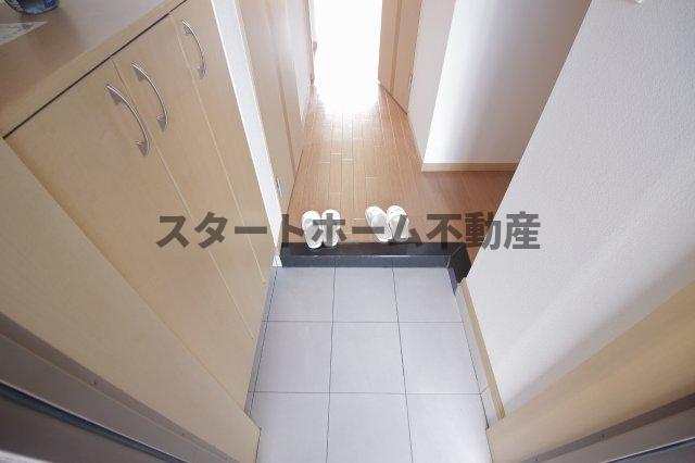 玄関　落ち着いた玄関です