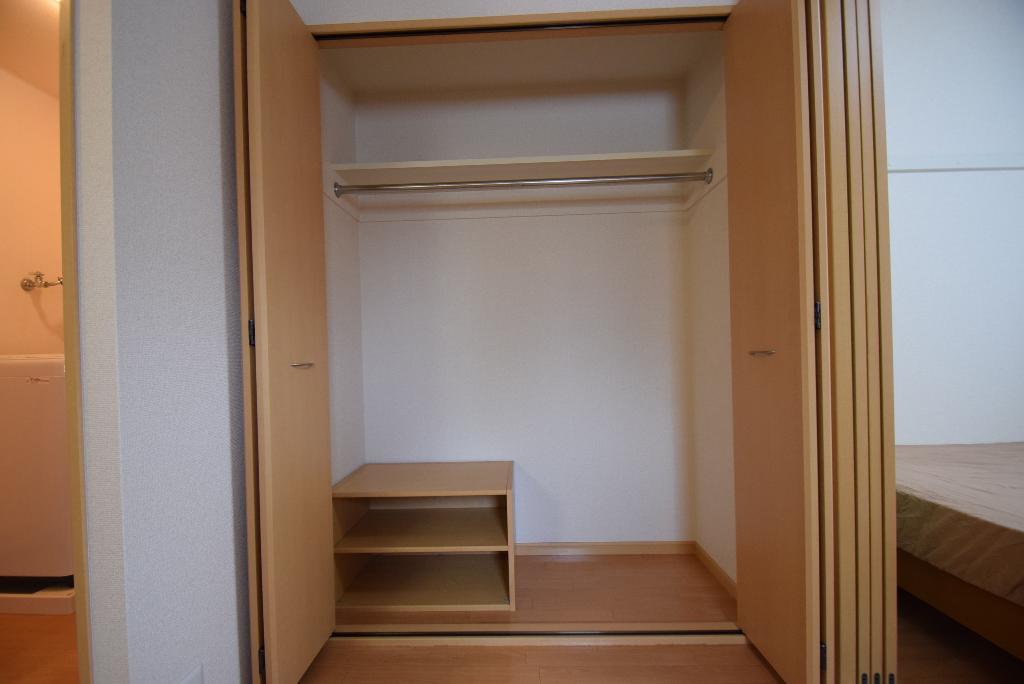 収納　クローゼット