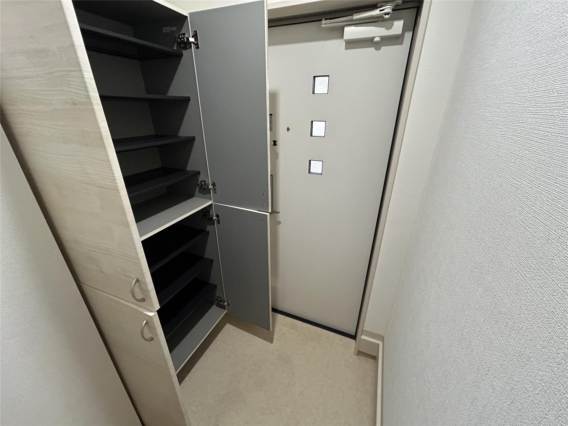 玄関　大容量のシューズボックス付きの玄関です