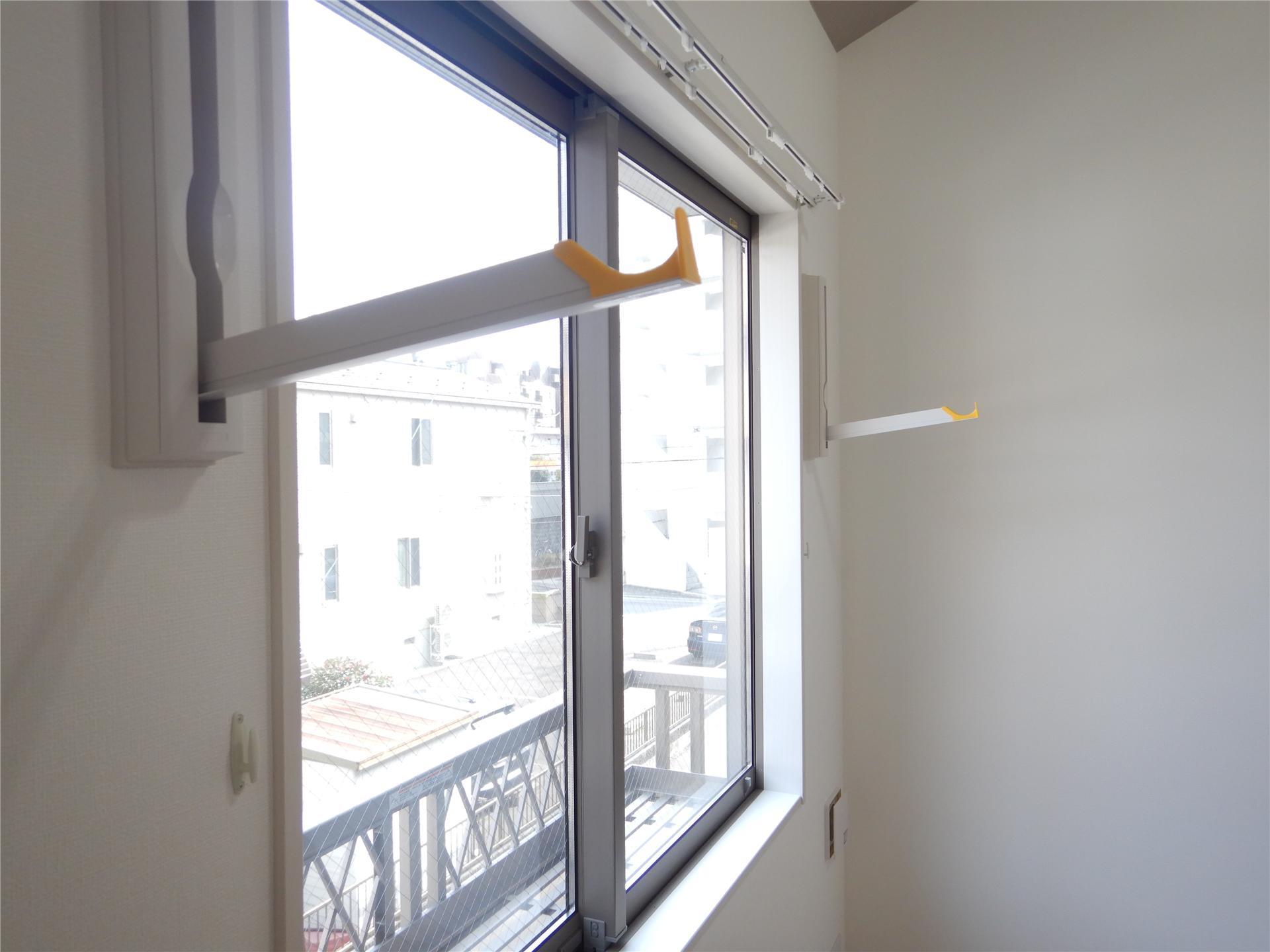 バルコニー　物干し竿が設置できます