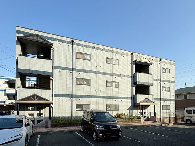建物外観　東急東横線「綱島」駅・東急新横浜線「新綱島」駅まで徒歩圏内！