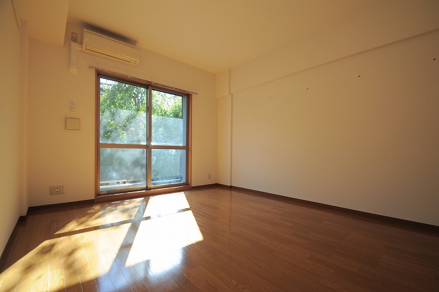 建物外観　※別部屋参考写真