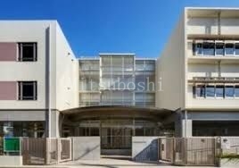 小学校　世田谷区立桜丘小学校（小学校）まで1402m