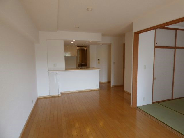 その他　内装リフォーム中の為、数年前お写真を参考に掲載しております。