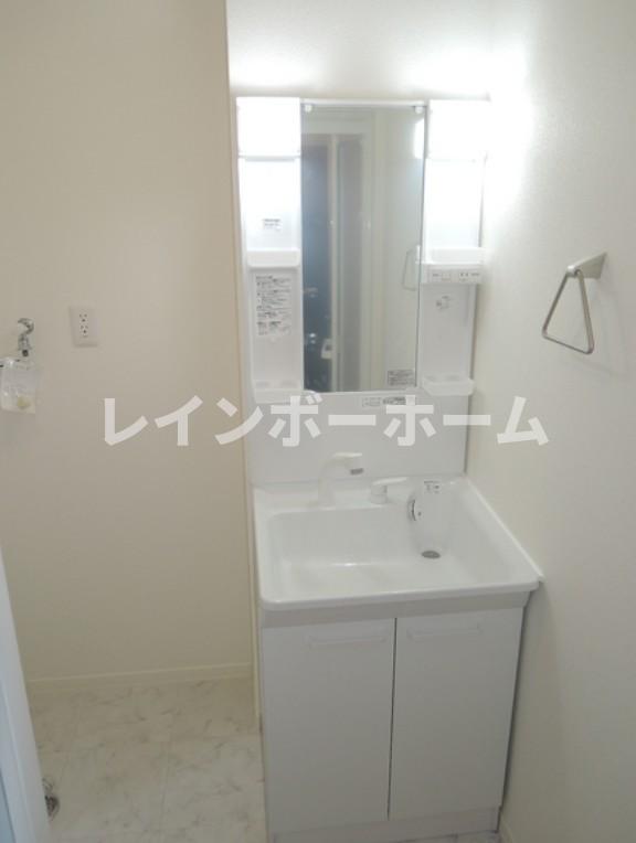 洗面設備　脱衣スペースもあります