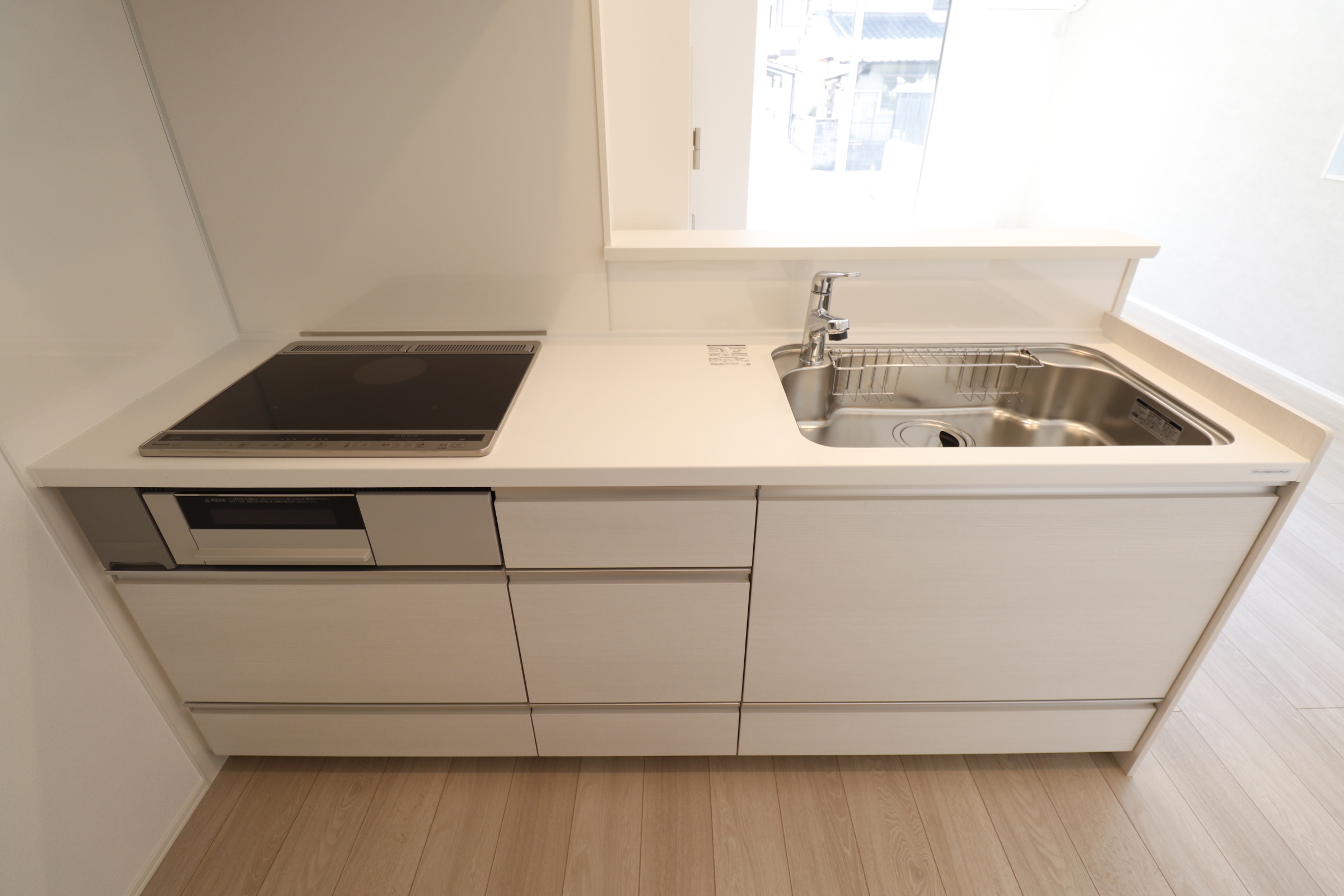 キッチン　3口コンロの広々キッチンです♪