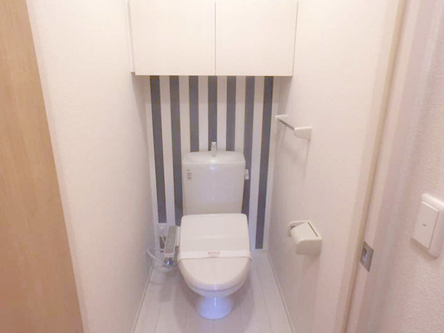 トイレ　温水洗浄暖房便座