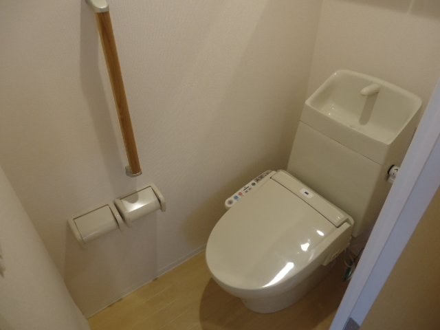 トイレ　シャワー付トイレ