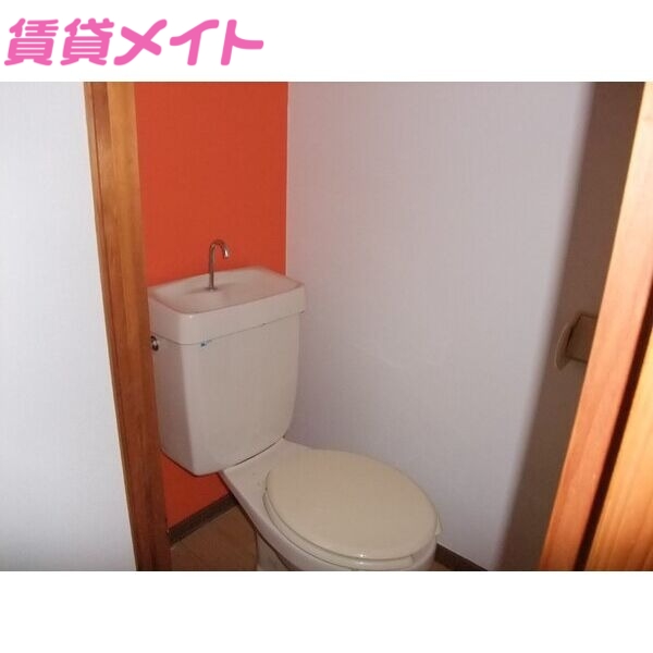 トイレ　同型参考写真
