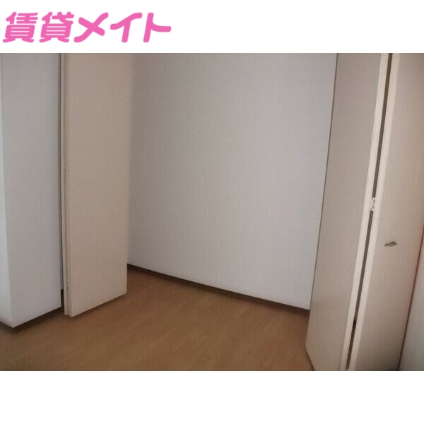 収納　同型参考写真