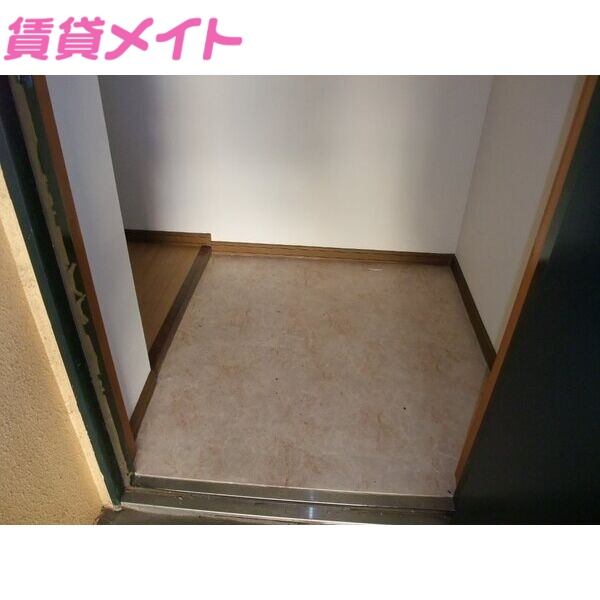 玄関　同型参考写真