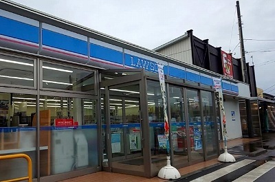 コンビニ　ローソン南部町沖田面店（コンビニ）まで350m