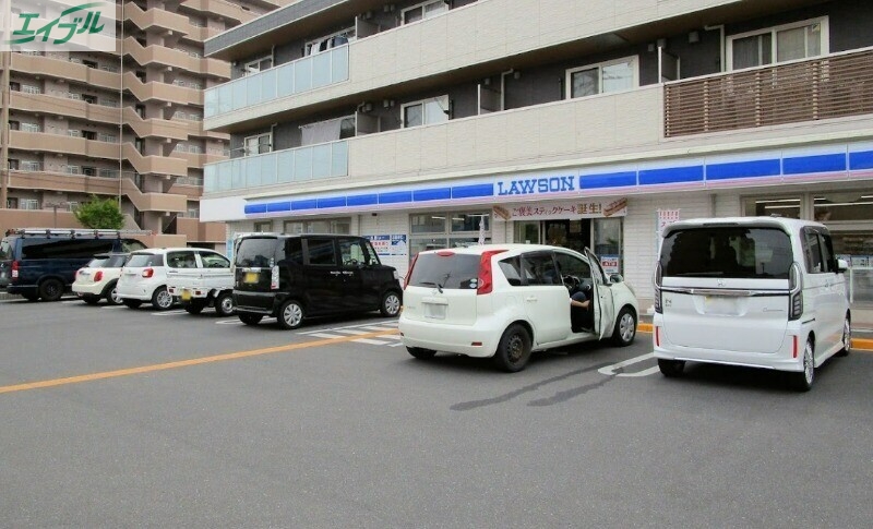 コンビニ　ローソン岡山西市店（コンビニ）まで320m