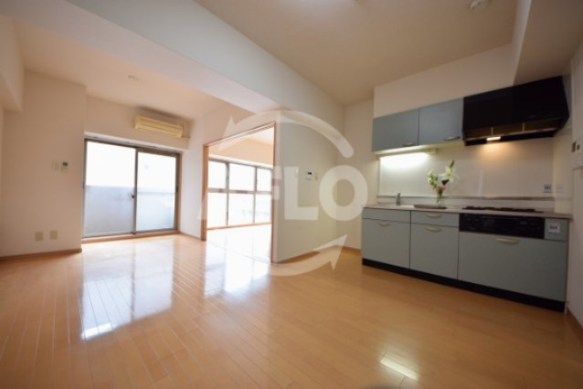 居室・リビング　プレ上本町　リビング