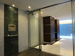 ロビー　建物の内部です