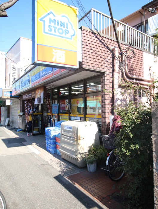 コンビニ　ミニストップ東十条店（コンビニ）まで212m