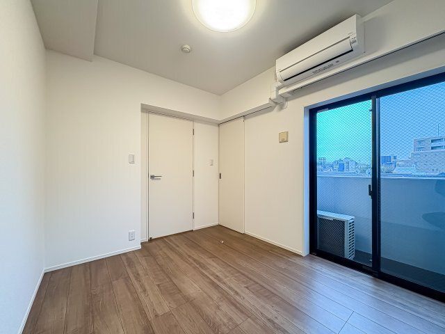 居室・リビング　参考写真　※フローリングは白