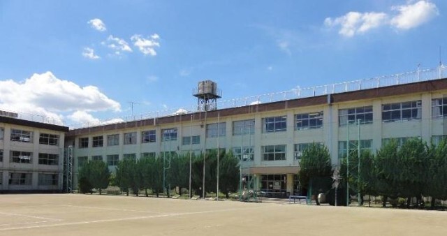 中学校　大田区立蓮沼中学校（中学校）まで222m